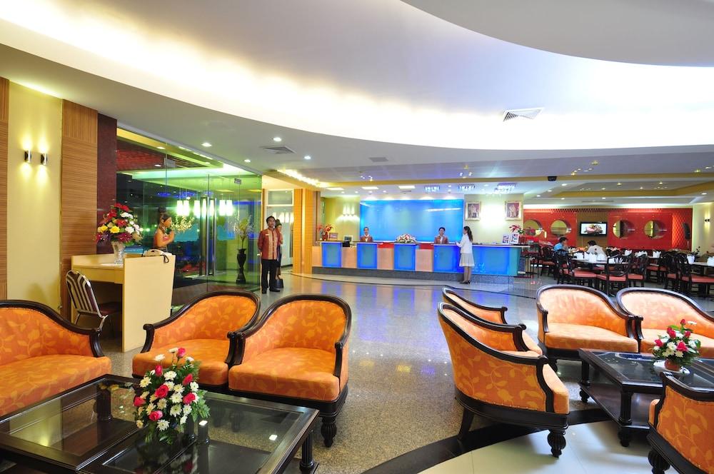 Bp Grand Suite Hotel Hat Yai Exterior photo