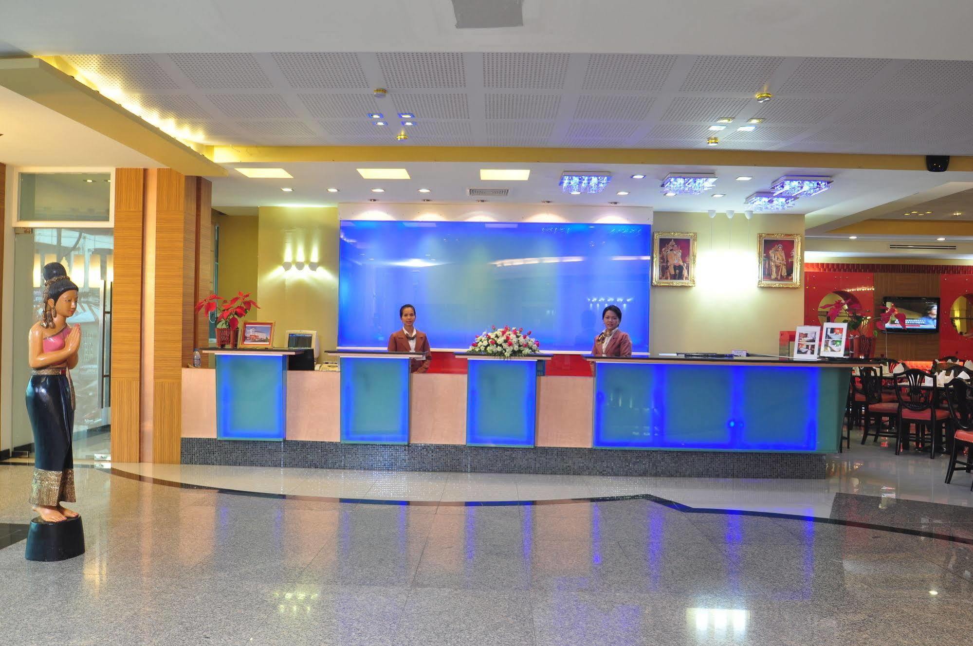 Bp Grand Suite Hotel Hat Yai Exterior photo