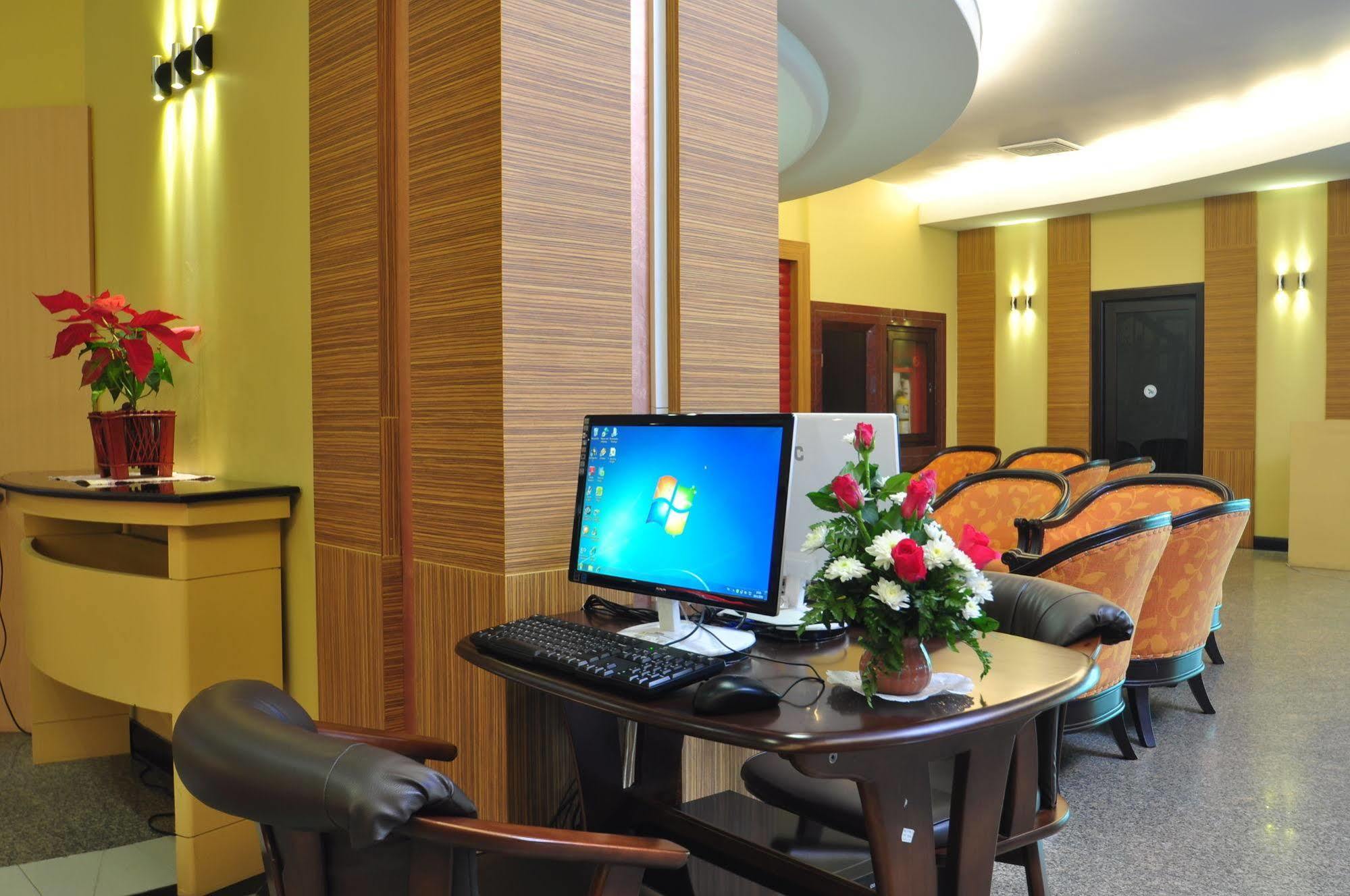 Bp Grand Suite Hotel Hat Yai Exterior photo